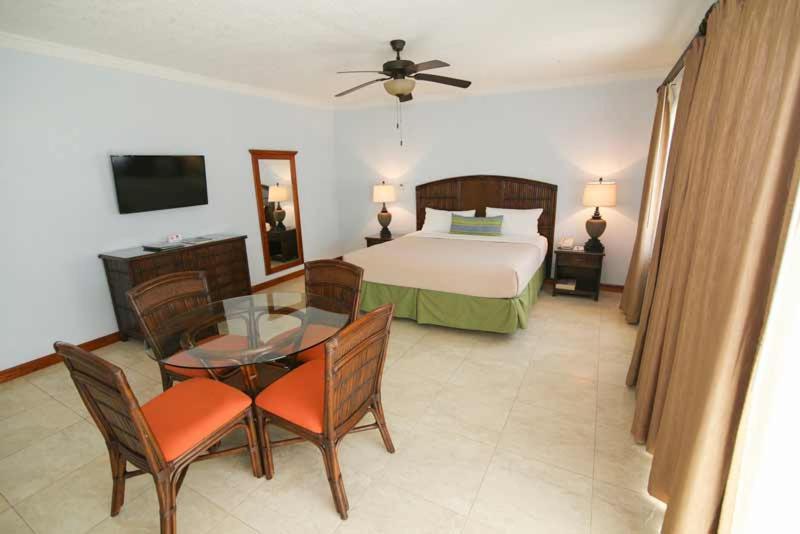 Coco La Palm Hotel Negril Bagian luar foto