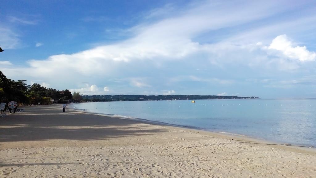 Coco La Palm Hotel Negril Bagian luar foto